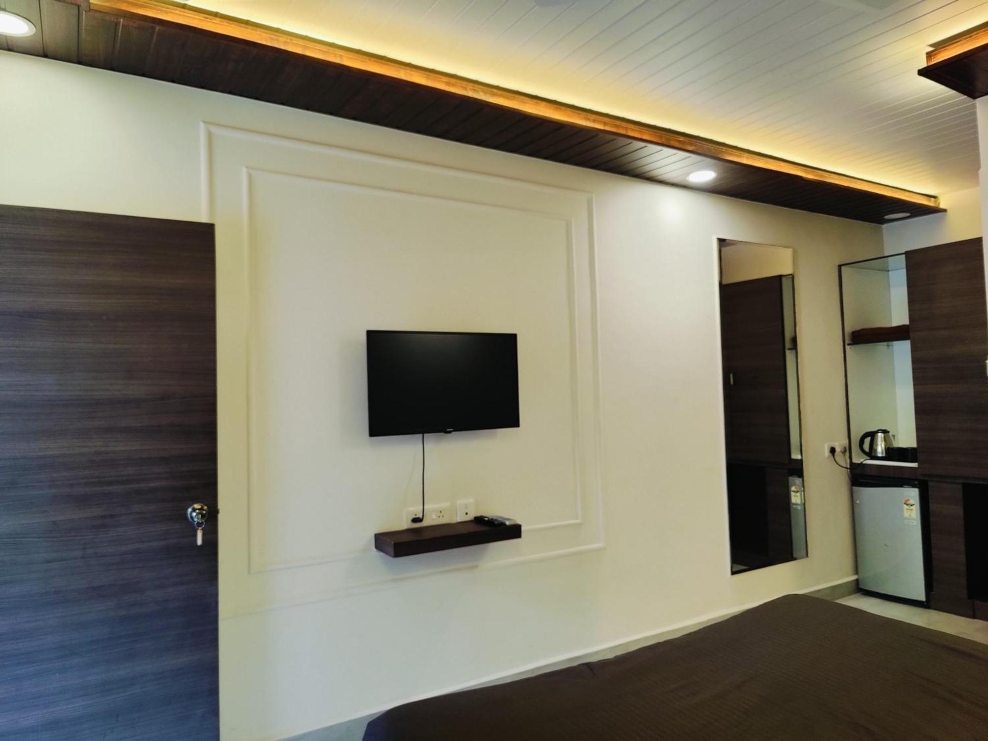 Kevin'S House By Travelkrafts Hotell Anjuna Exteriör bild