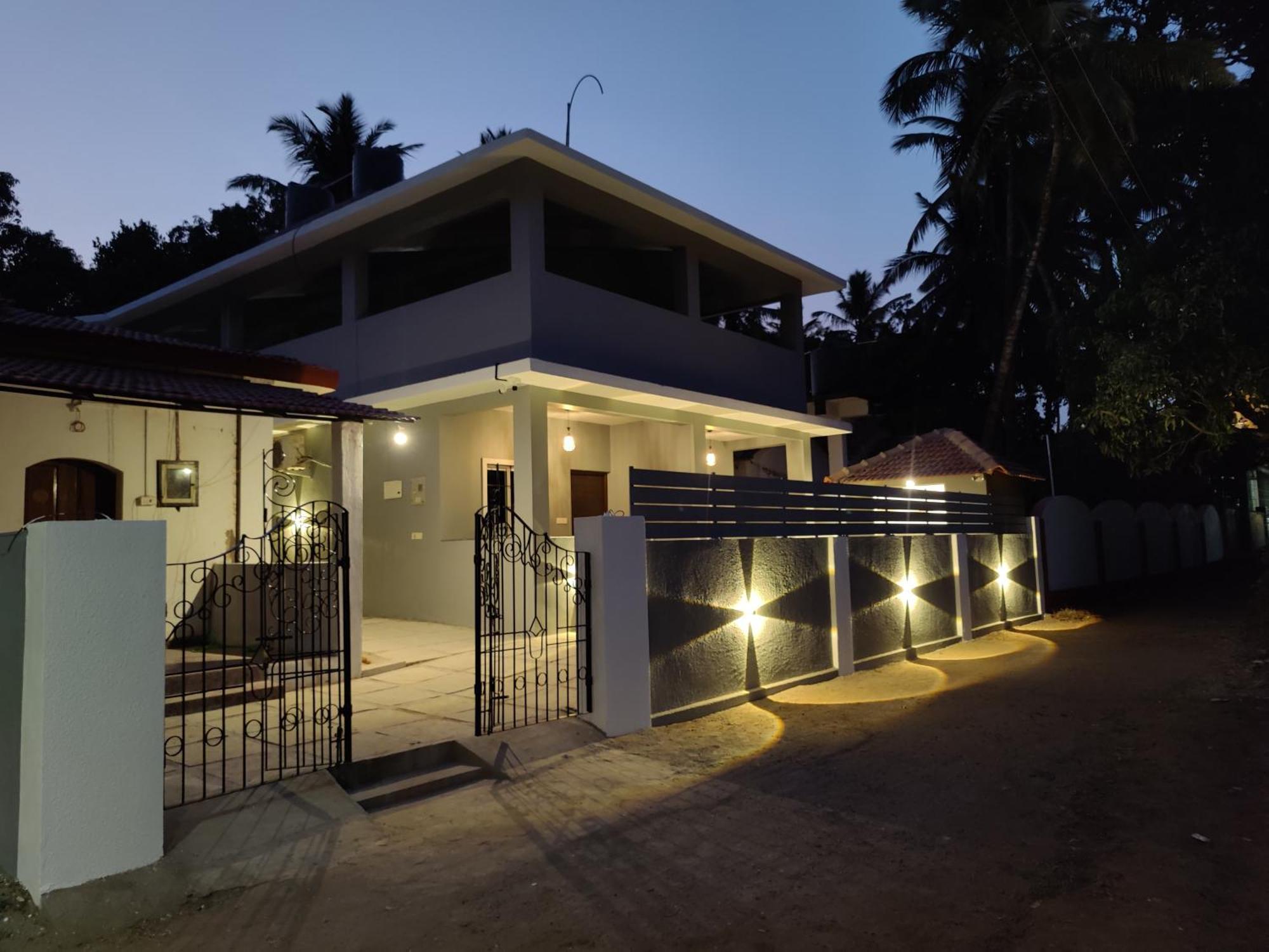Kevin'S House By Travelkrafts Hotell Anjuna Exteriör bild
