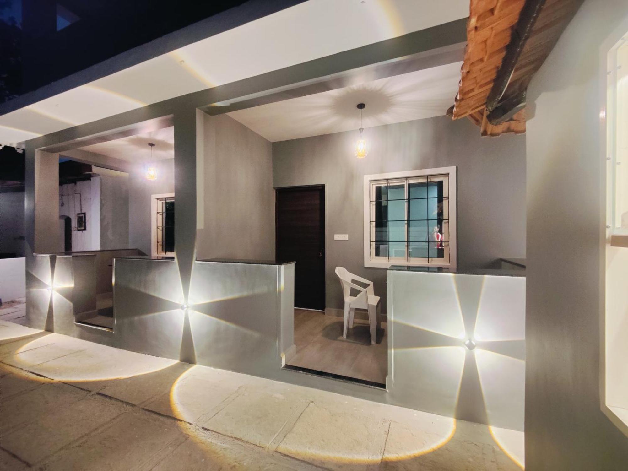 Kevin'S House By Travelkrafts Hotell Anjuna Exteriör bild
