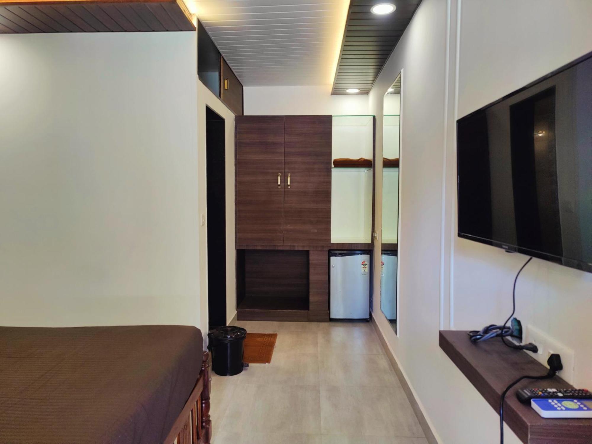 Kevin'S House By Travelkrafts Hotell Anjuna Exteriör bild