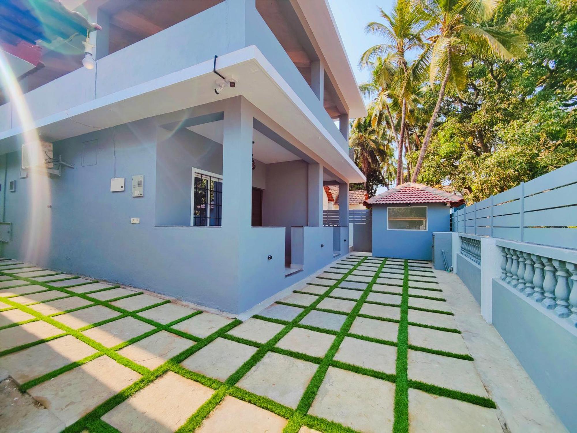 Kevin'S House By Travelkrafts Hotell Anjuna Exteriör bild