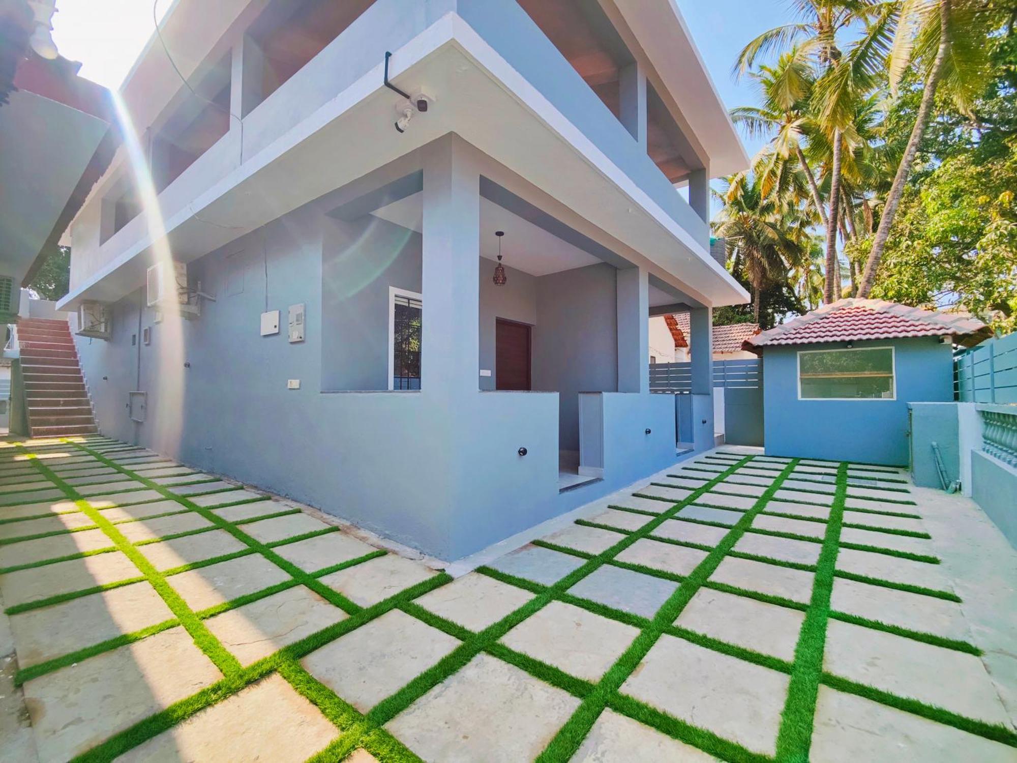 Kevin'S House By Travelkrafts Hotell Anjuna Exteriör bild