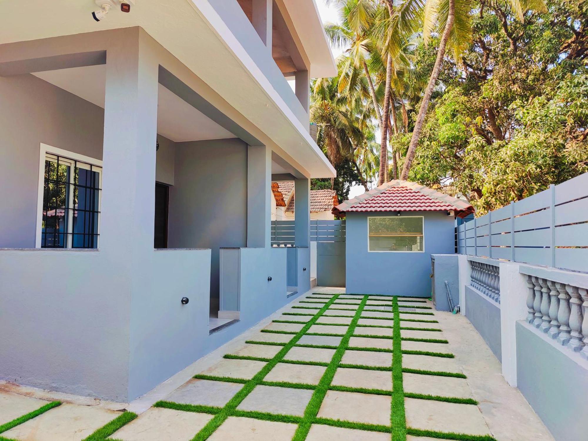 Kevin'S House By Travelkrafts Hotell Anjuna Exteriör bild